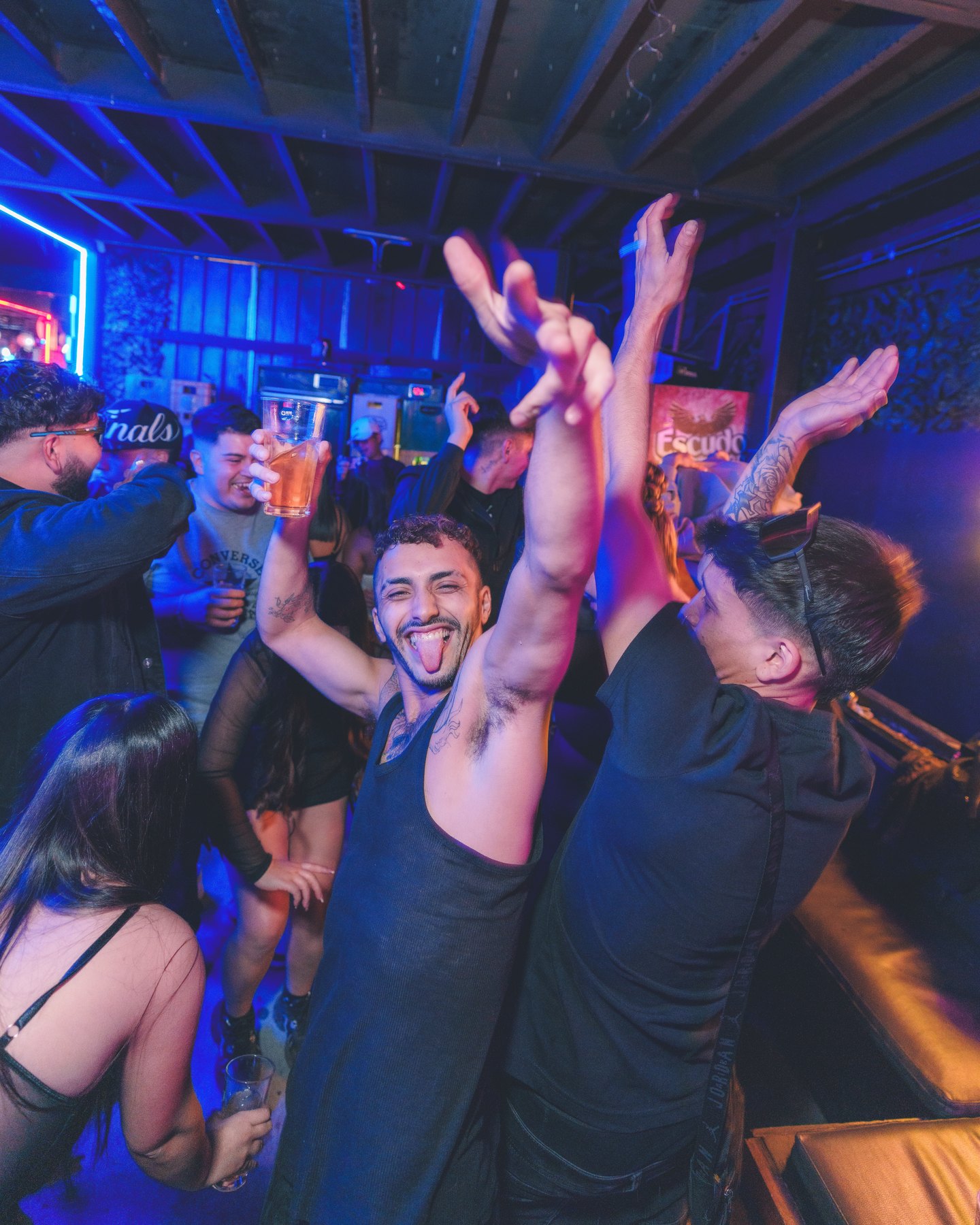 Grupo celebrando en Liga Urbana