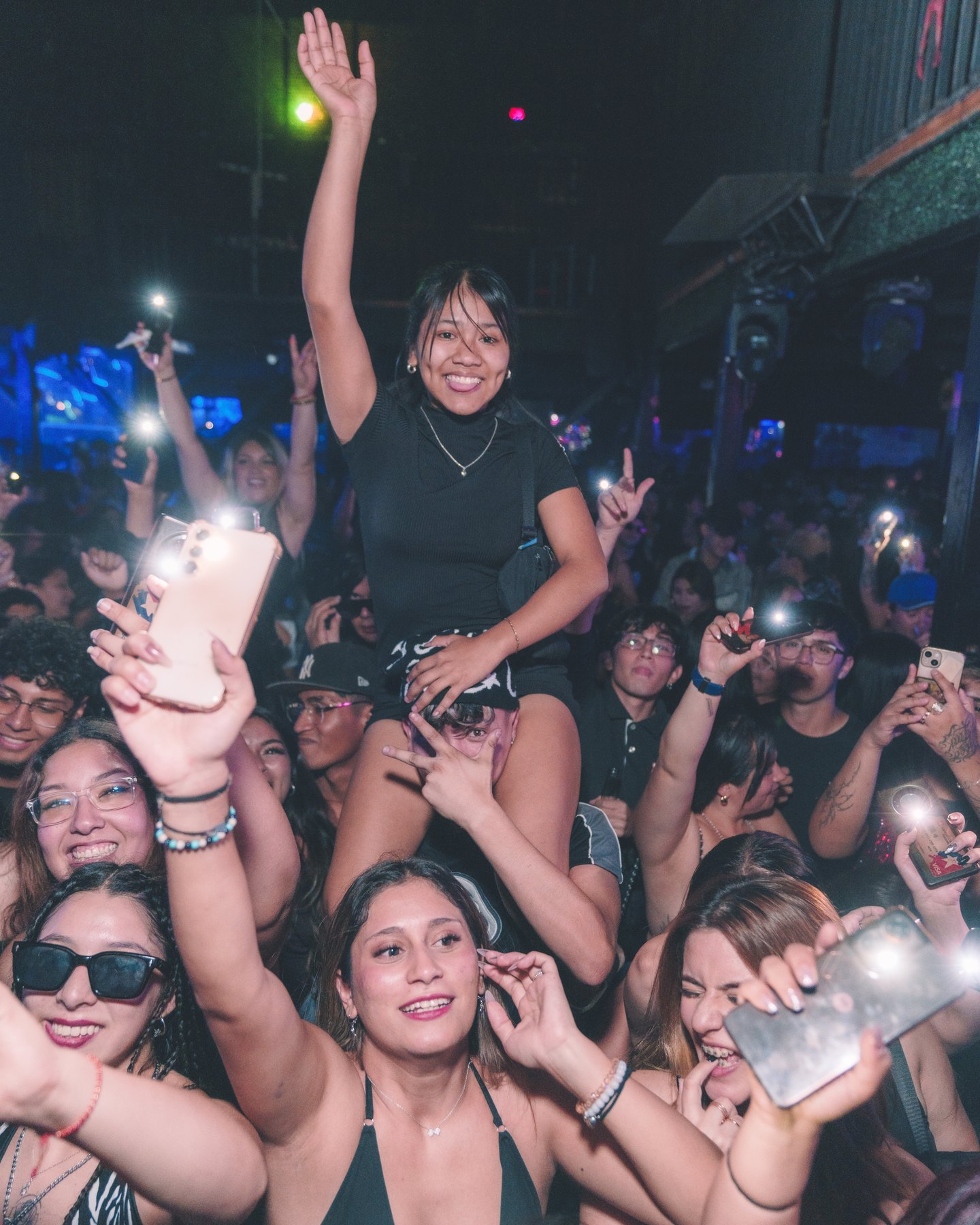 Patio lleno en Liga Urbana