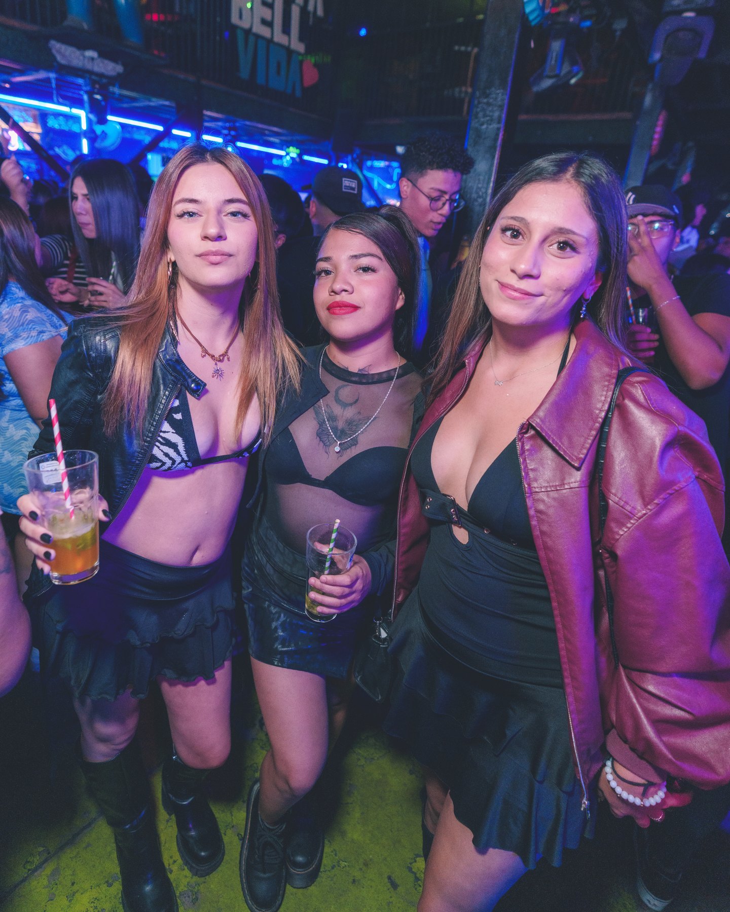 Grupo celebrando en Liga Urbana