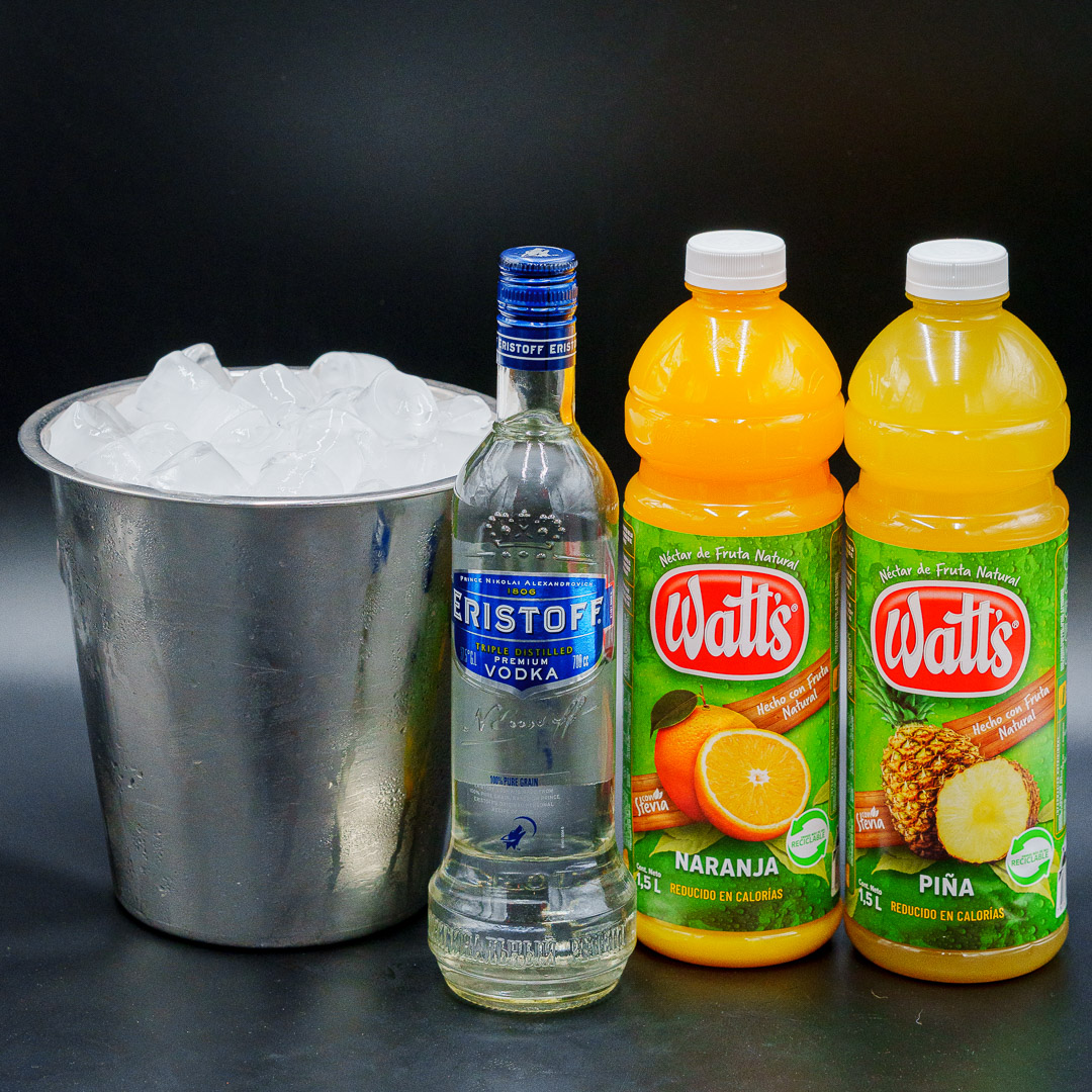 Vodka Eristoff Opcion jugo en la carta de Liga Urbana